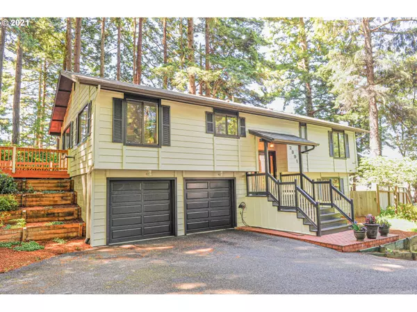 2391 Pony Creek, North Bend, OR 97459