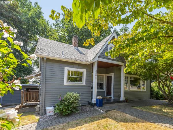 2304 SW TROY ST, Portland, OR 97219