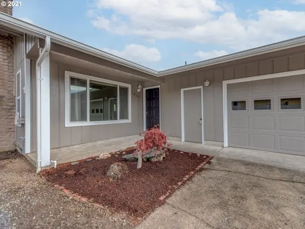 1035 7TH ST, Florence, OR 97439