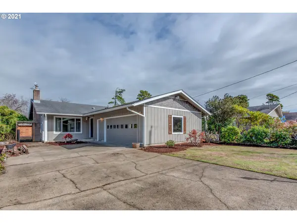 1035 7TH ST, Florence, OR 97439