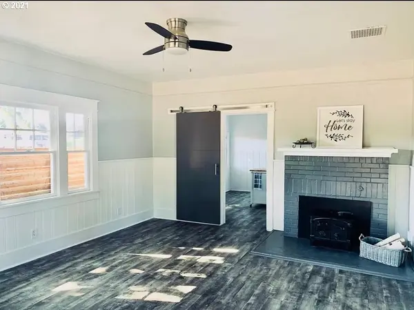 Cottage Grove, OR 97424,1026 E WASHINGTON AVE