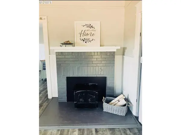 Cottage Grove, OR 97424,1026 E WASHINGTON AVE