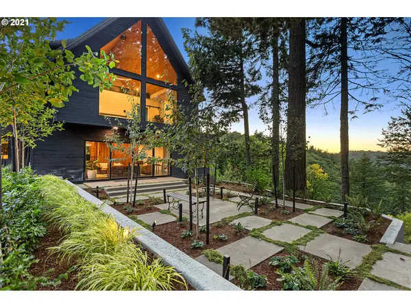 Portland, OR 97210,241 NW HILLTOP DR