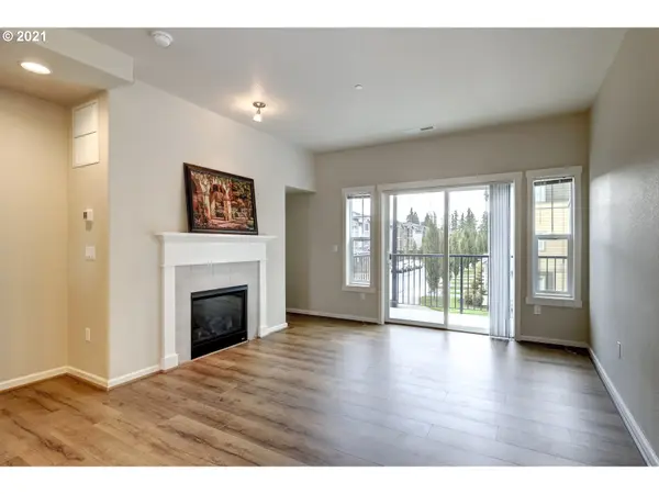 7926 NE HEISER ST, Hillsboro, OR 97006