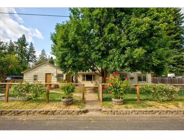 1504 A ST, Hood River, OR 97031