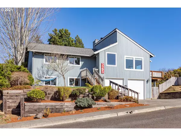 265 Waldorf CIR, Astoria, OR 97103