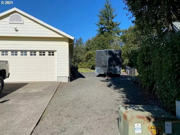 St Helens, OR 97051,465 GREY CLIFFS CT