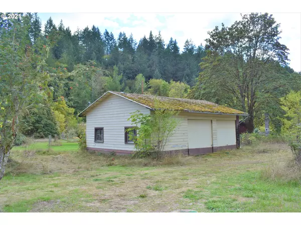 Dorena, OR 97434,38446 ROW RIVER RD