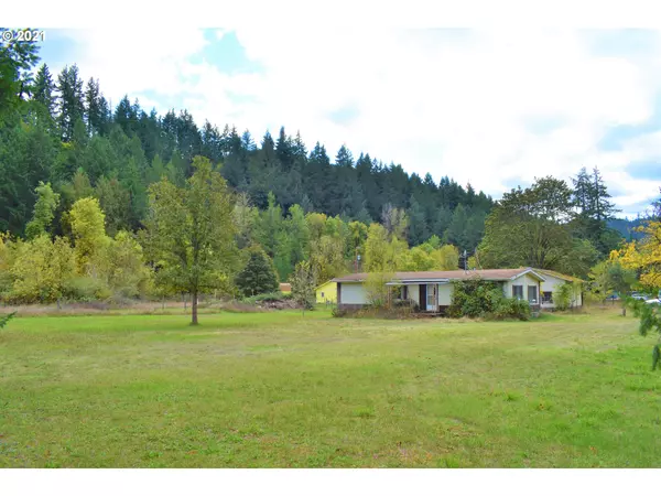 Dorena, OR 97434,38446 ROW RIVER RD