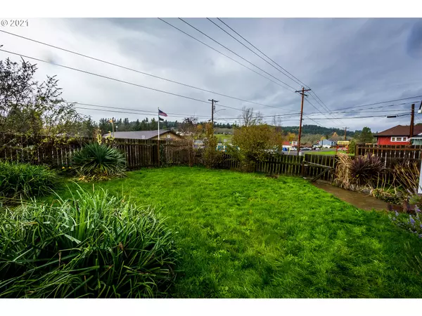 Lowell, OR 97452,164 N MOSS ST