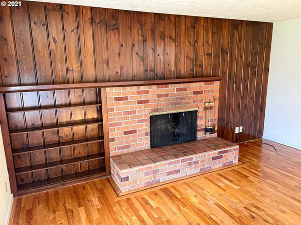 2772 KALMIA ST, Eugene, OR 97404