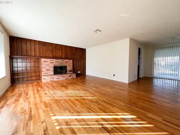 2772 KALMIA ST, Eugene, OR 97404