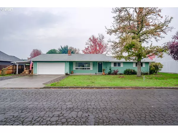 Lebanon, OR 97355,895 W D ST