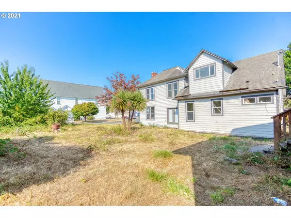 Myrtle Point, OR 97458,406 6TH