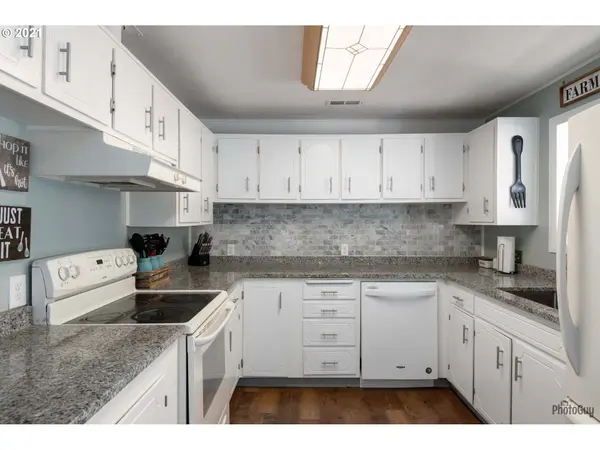 4343 DAISY ST, Springfield, OR 97478