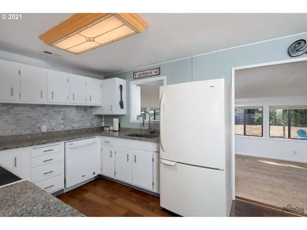 4343 DAISY ST, Springfield, OR 97478