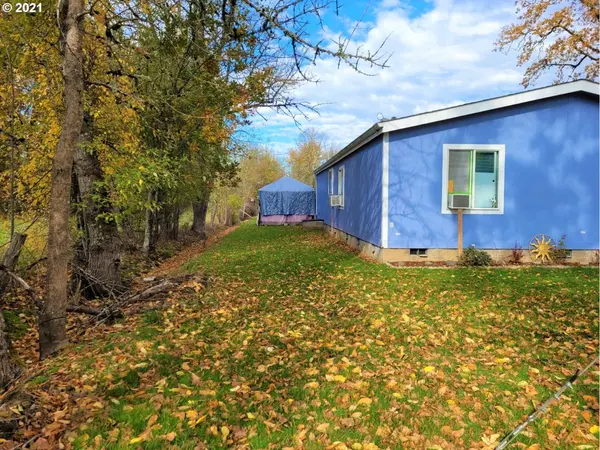 510 LINDEN ST, Lebanon, OR 97355