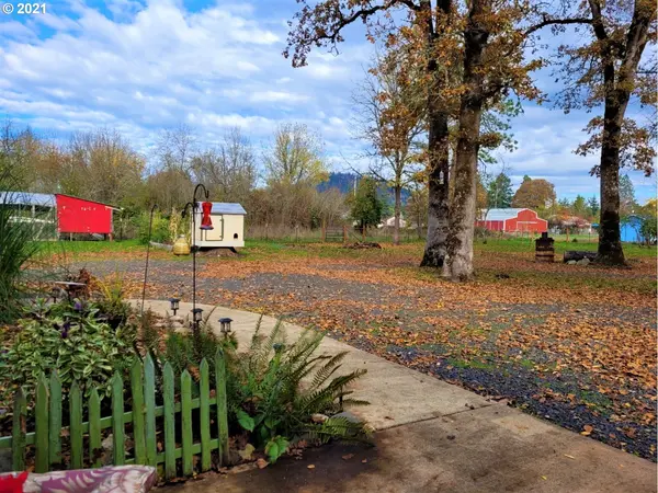 510 LINDEN ST, Lebanon, OR 97355