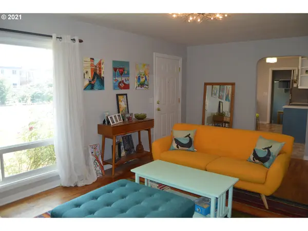 Springfield, OR 97477,1544 A ST