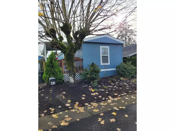 835 SE 1ST AVE, Canby, OR 97013