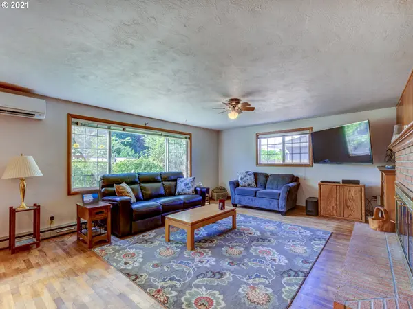 1020 LOUIS ST, Eugene, OR 97402