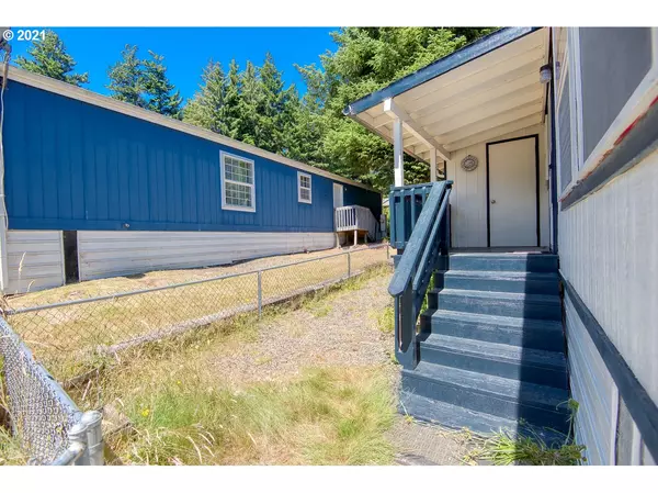 Coos Bay, OR 97420,580 SHOREPINES PL