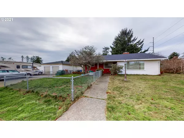 577 FERN AVE, Brookings, OR 97415