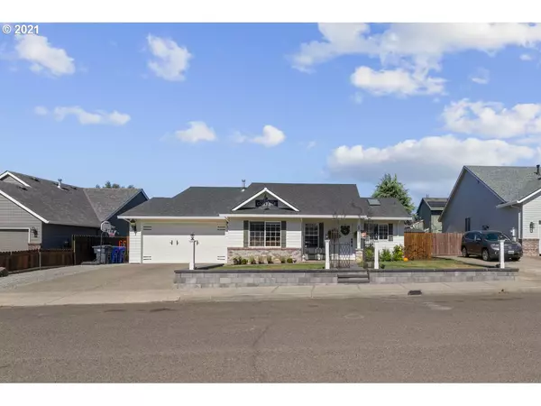 265 THUNDERBIRD ST, Molalla, OR 97038