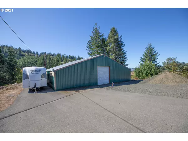 0 Golf Course LN, North Bend, OR 97459