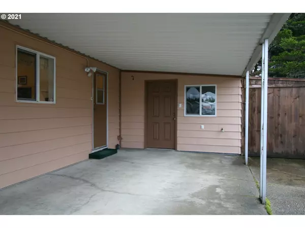 Florence, OR 97439,1600 RHODODENDRON DR #SP419