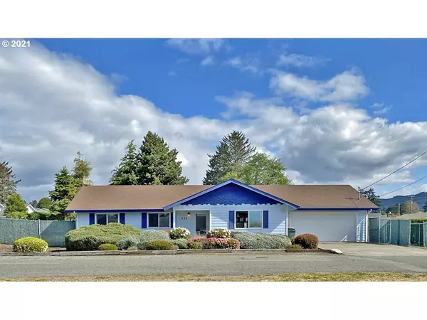 422 MEMORY LN, Brookings, OR 97415