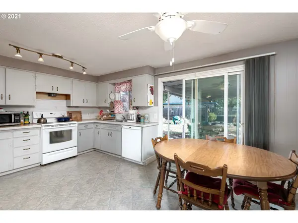 1304 N 19TH ST, Cottage Grove, OR 97424