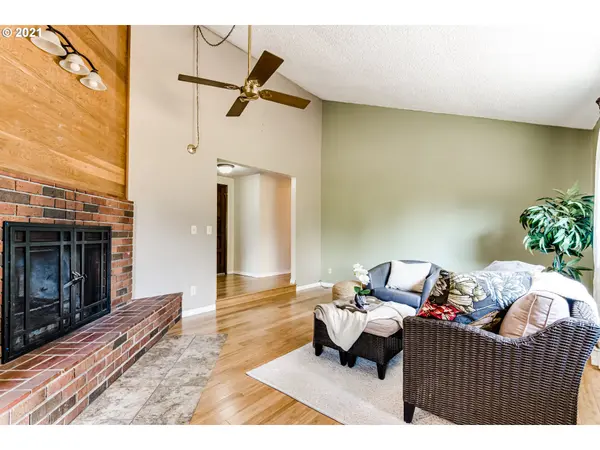 87707 TERRITORIAL RD, Veneta, OR 97487