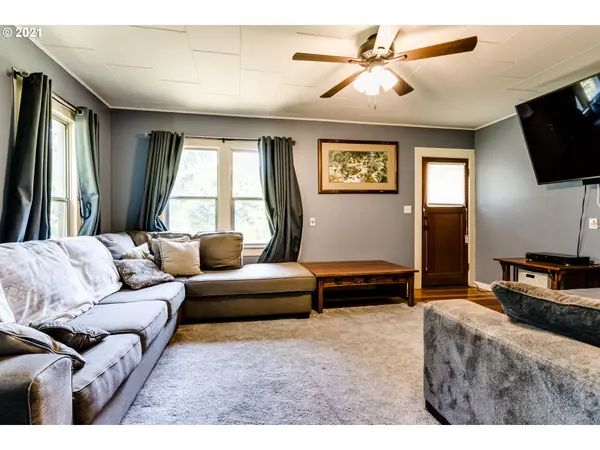 Cottage Grove, OR 97424,34370 ALLEN RD