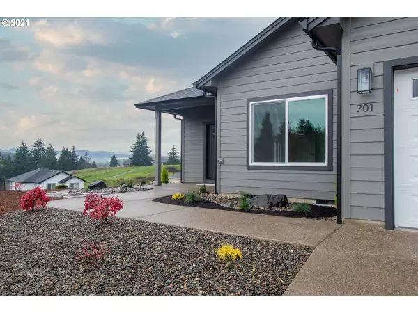 Sutherlin, OR 97479,701 SLAZENGER CT