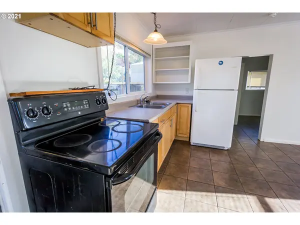 Eugene, OR 97401,346 CHESHIRE AVE