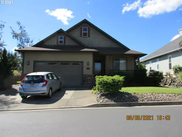 Sutherlin, OR 97479,419 FAIRWAY ESTATES DR