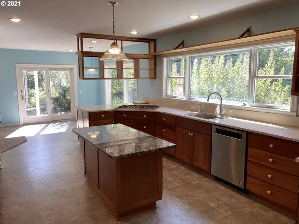 Eugene, OR 97405,86460 LORANE HWY