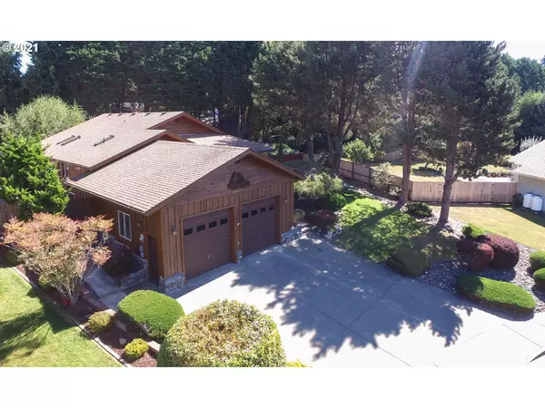 Brookings, OR 97415,924 MIDLAND WAY