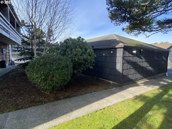 Seaside, OR 97138,810 S Holladay DR