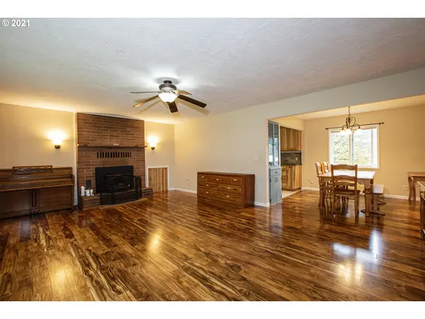 Noti, OR 97461,89043 POODLE CREEK RD