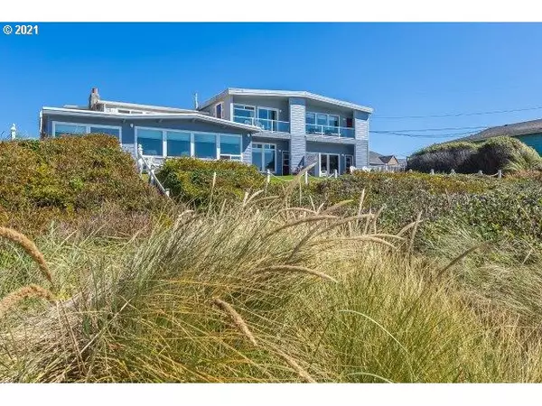 3313 NW INLET AVE #4, Lincoln City, OR 97367