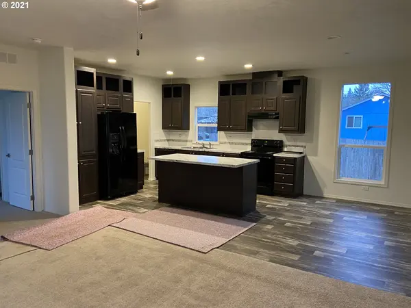 25101 Cheney DR, Veneta, OR 97487