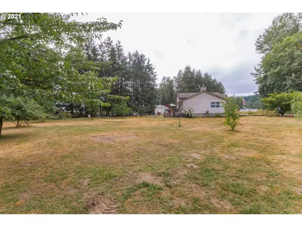 Kelso, WA 98626,225 SAKARI LN