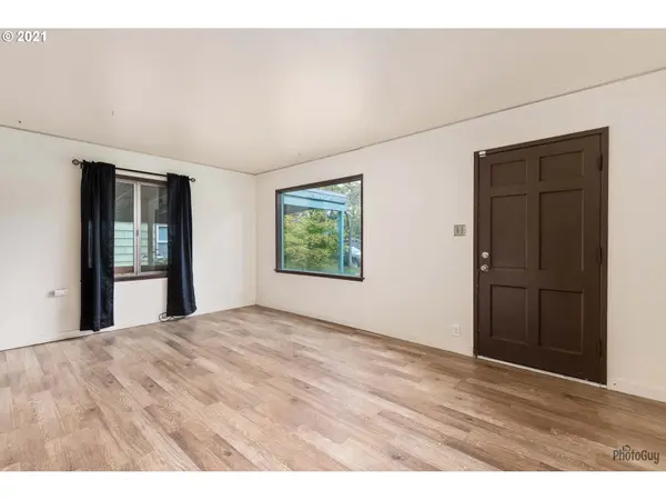 1690 WILSON CT, Eugene, OR 97402