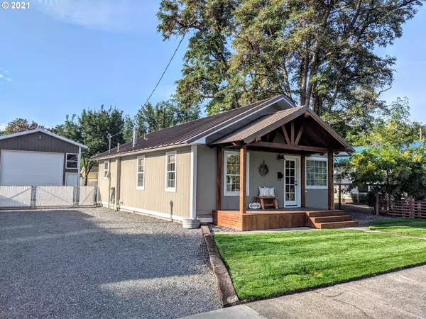 1704 K AVE, La Grande, OR 97850