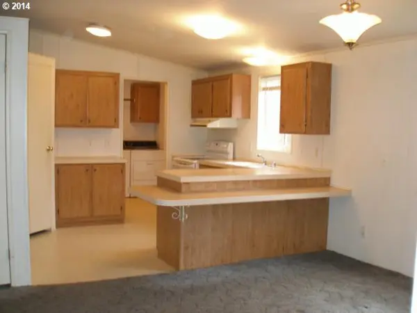 110 HAMILTON AVE, Eugene, OR 97404