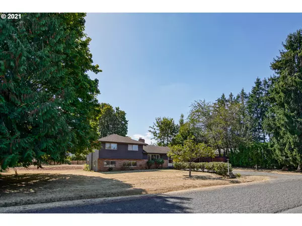 14138 CAUFIELD RD, Oregon City, OR 97045