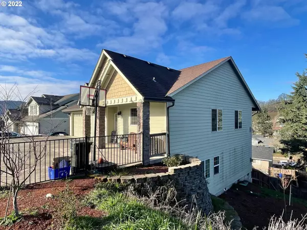 Roseburg, OR 97471,1354 Cedar Ridge CT