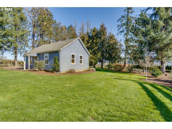 18876 Butteville RD NE, Aurora, OR 97002